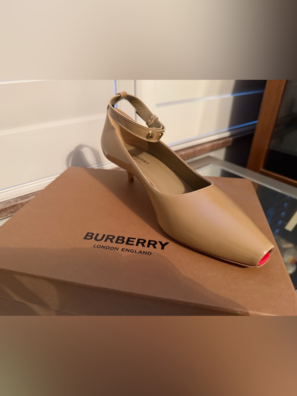 NWT Burberry Tan Patent Leather Slingback Pumps